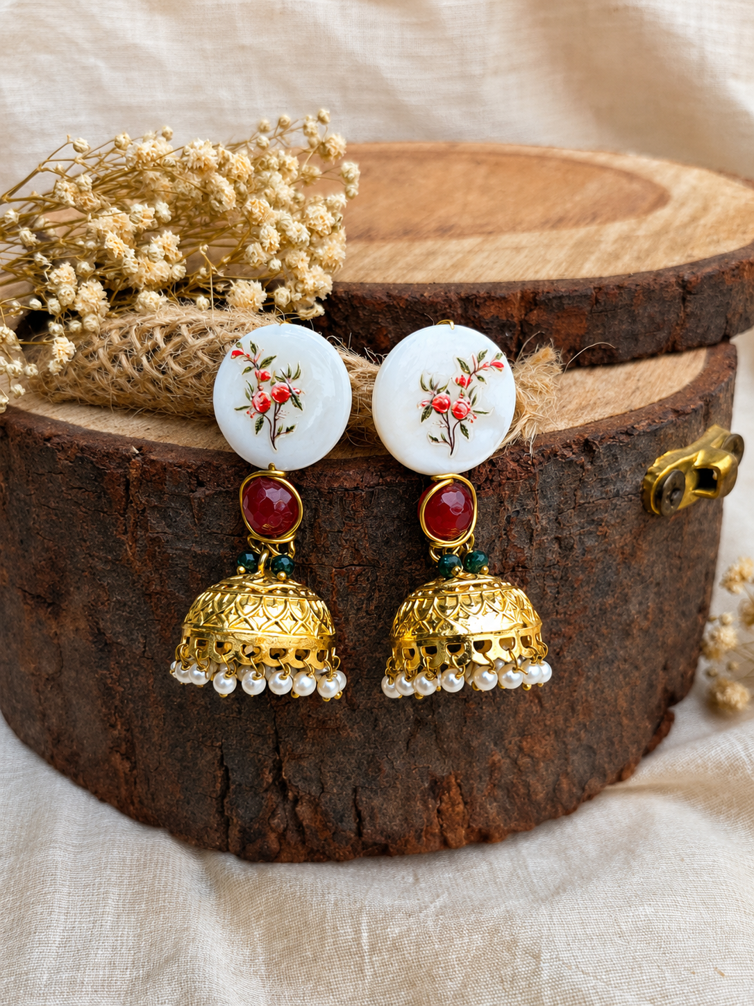 Sunehri Baagh jhumka