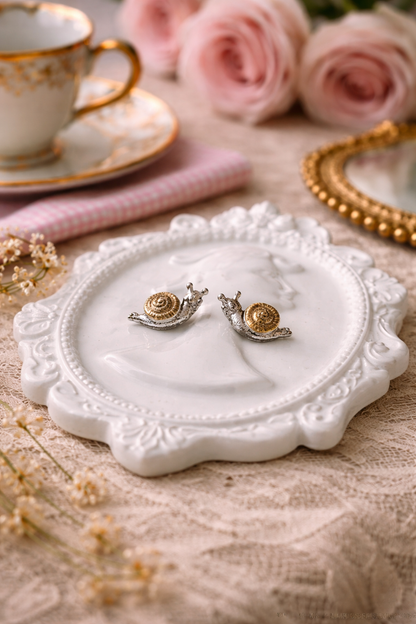 Classic Snail mini Studs