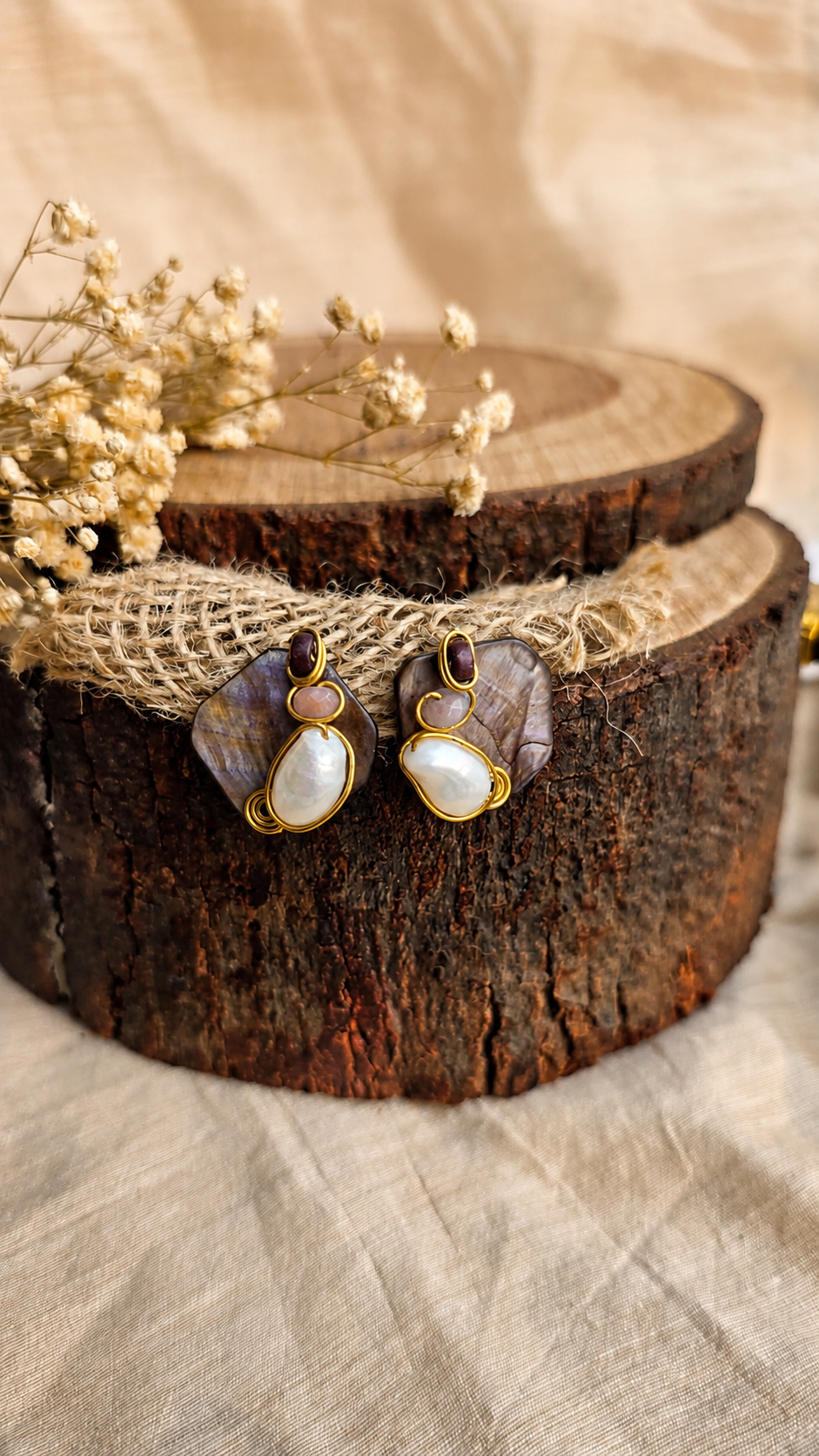 Nura Studs