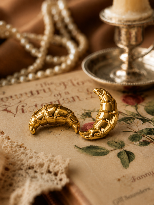 Maison Croissant Studs