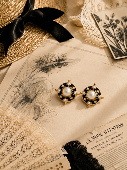 Noir Époque Studs