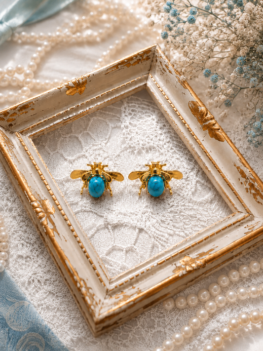 Bee de Bleu Studs