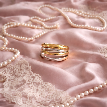Dual Tone Wavy Ring