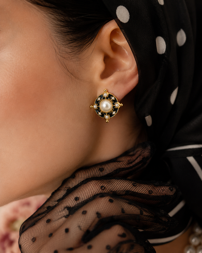 Noir Époque Studs