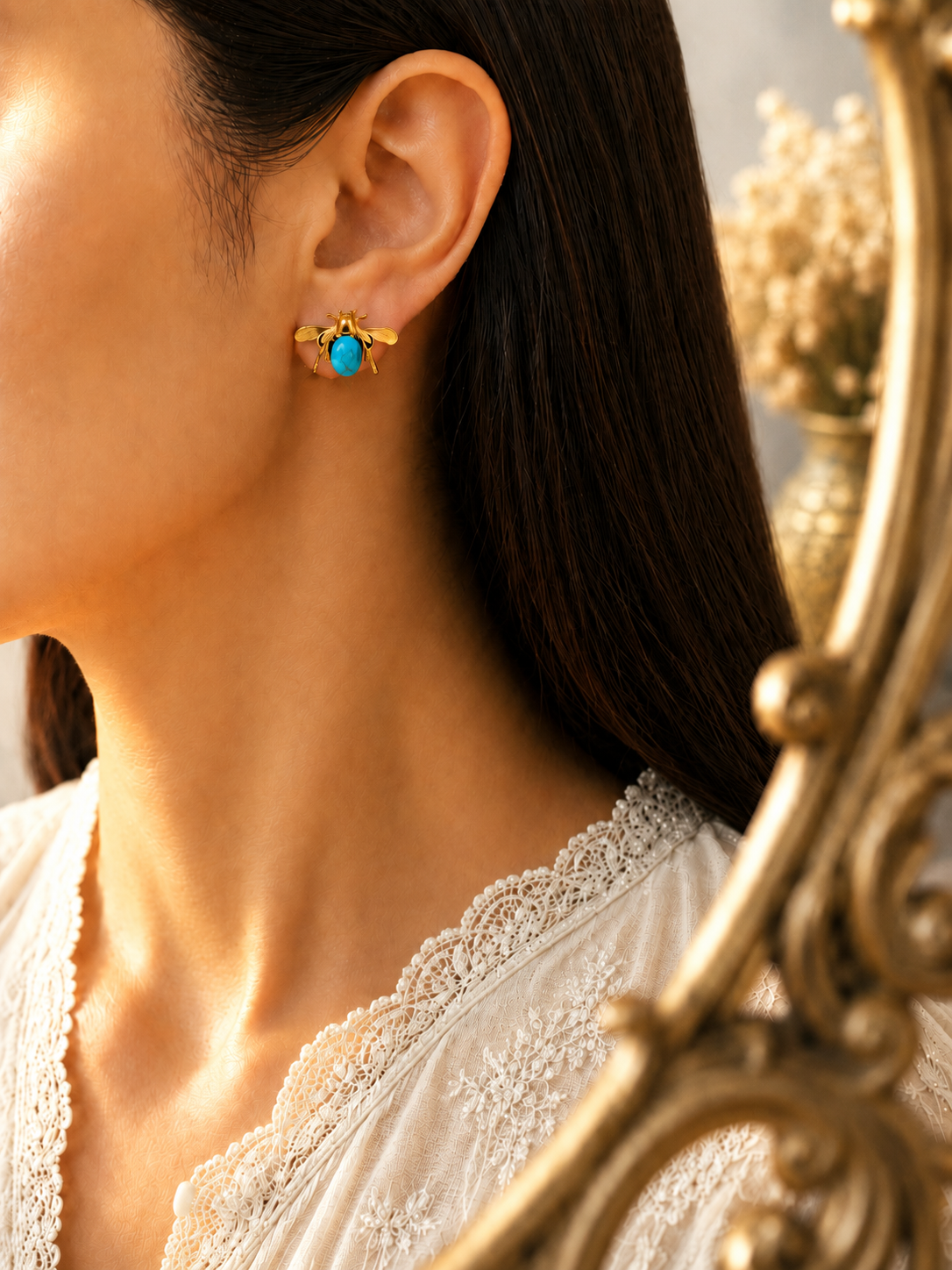 Bee de Bleu Studs
