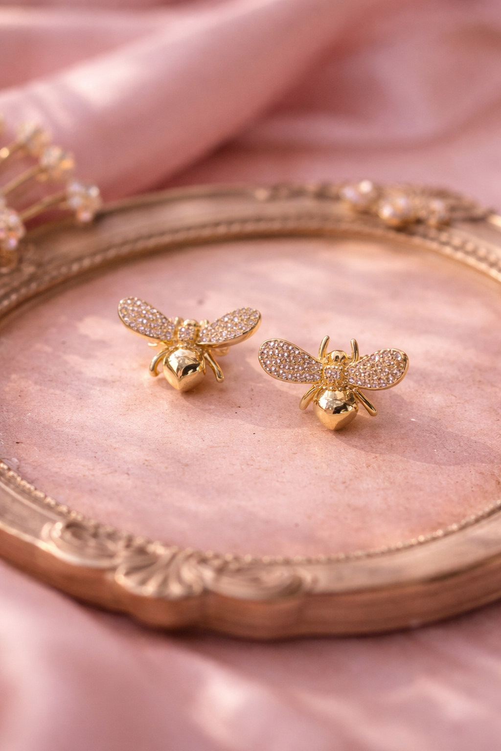 Honeybee Spark Mini Studs